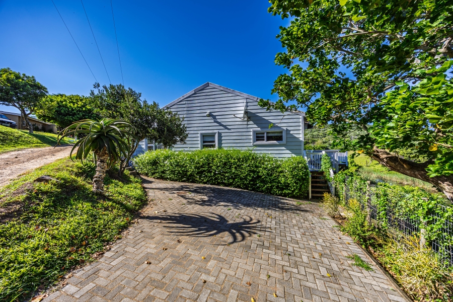 4 Bedroom Property for Sale in Cosy Corner Eastern Cape